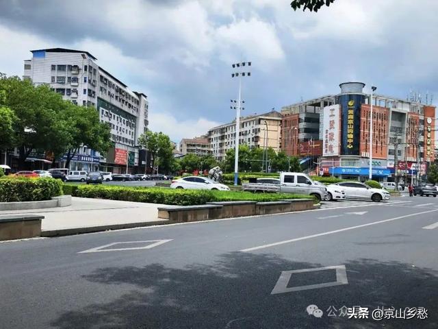 京山三角洲：小城的繁华旧梦和时代更迭