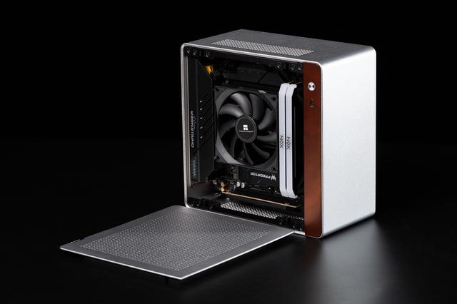 英特尔酷睿Ultra5 230F+铭瑄挑战者H810ITX+乔思伯NV10装机分享！
