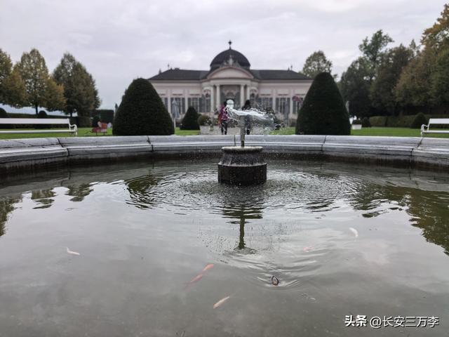 欧洲行第7天：参观世界文化遗产梅尔克修道院，逛维也纳和美景宫