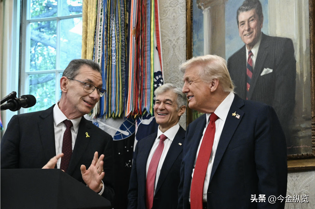特朗普"半价药"糖衣炮弹：辉瑞700亿豪赌，美国人真能吃便宜药？