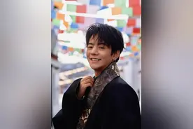 爆红4年，再看丁真如今简直判若两人，当初他不进娱乐圈是正确的图片