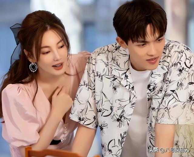 色字头上一把刀！“纵欲过度”的张雨绮，终走上萧亚轩的“老路”