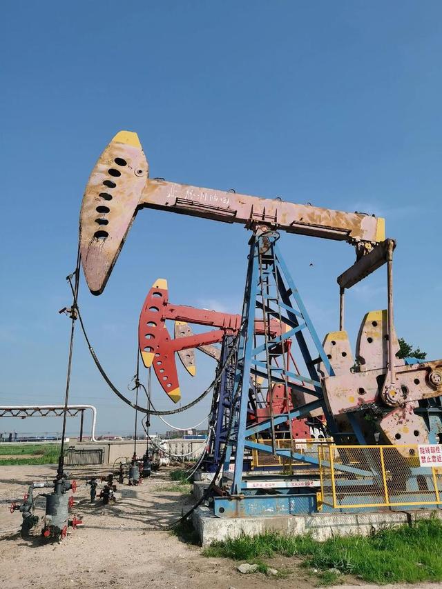 彻底不演了！特朗普宣布，从委扣押的中国油轮，将由美国永久保留