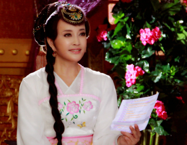 从一线明星，沦落到拍短剧，这5位演员走到今天这步	，怪不了别人