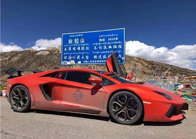 川藏线上那么多废弃豪车，为何没人愿意拖走？当地人道出实情