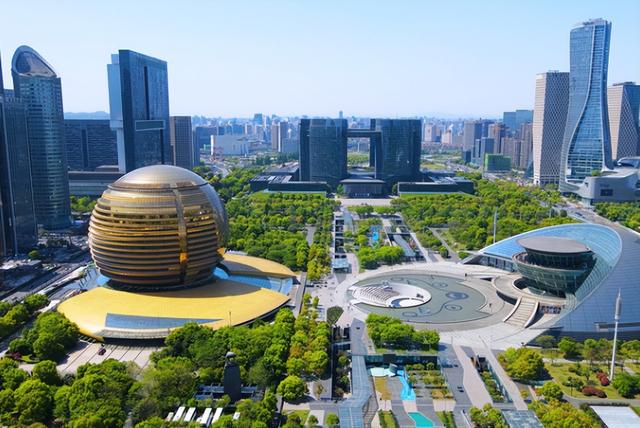 杭州成为全国先进科技发展城市楷模，香港可以向它学习和借镜