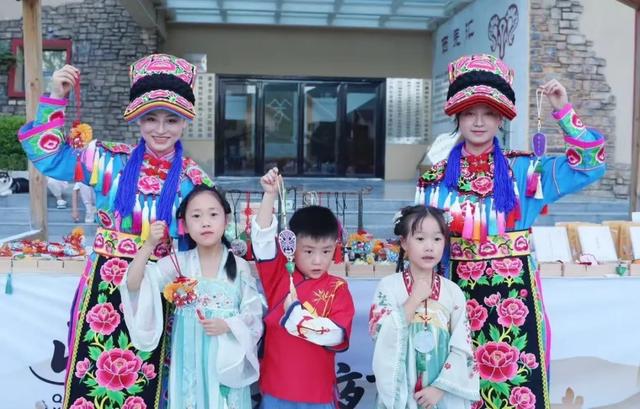 【本草四川・康养天府】融合新篇②丨山水间的康养密码！四川这些地方把本草种进文旅里