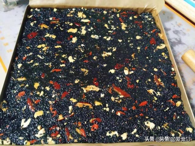 中老年别太节俭，多备3种零食，每天吃点，强身健体