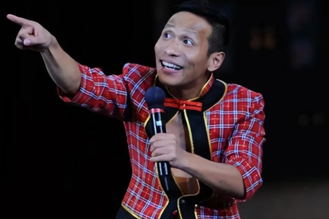 “牡丹花下死，做鬼也风流”，现在，风流成性的宋小宝谁也救不了