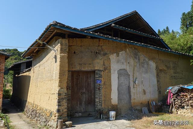 走遍福建古村落，白云山下龙溪畔，一座“城堡式”百年古民居