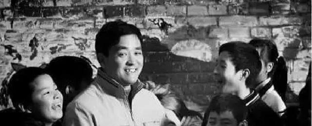 西藏10岁女孩被姑姑送给一陌生男人，哪料	，到地方后，女孩傻眼了