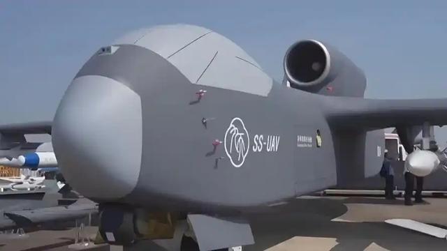 高空隐形“大蝙蝠”首飞，一周内中国亮相两种新概念无人机