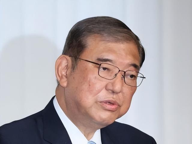 日本将迎来首位女首相，已公开反华，奇怪的是特朗普同样后背发凉