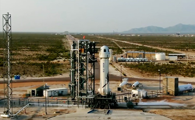 马斯克沉默不语！NASA航天遭致命打击！美国重返月球计划已崩盘？