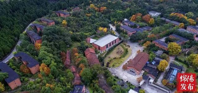 让“诗和远方”的“向往”更加灿烂