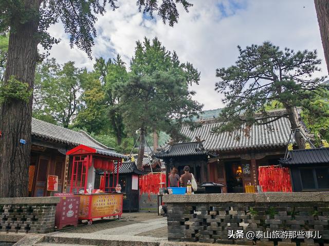 泰安：泰山凌汉峰下有一景点，一井一梅一禅院，两段风云两种修行