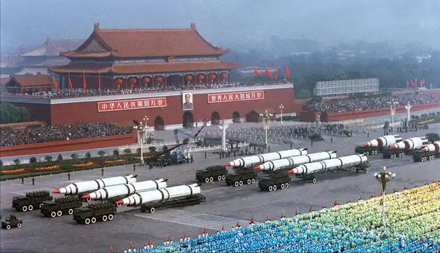 噩耗：14亿人的守护神走了！他瞒过全世界、为中国玩命60年！