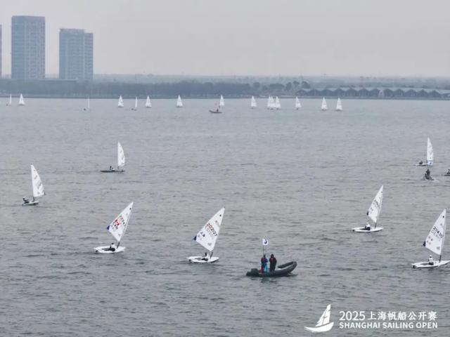 周五宠粉日｜高温天一起去水上撒欢！快来领取皮划艇体验券