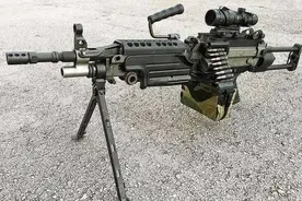 大菠萝M249轻机枪的魅力在何处？图片