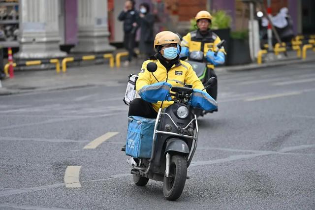 外卖0元购要停了？这场大战，最后可能要消费者买单