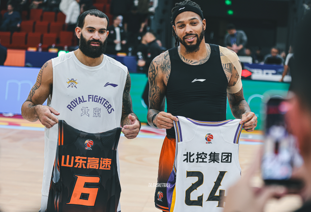 CBA最新积分榜，辽宁险胜大黑马，浙江终获首胜，北京胜露冠军相