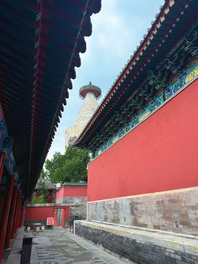 博物FUN | 白塔寺：从元大都镇城之塔到老北京出片顶流