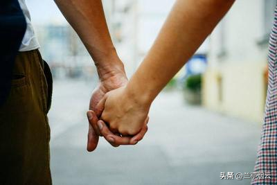 黑龙江大叔养6000只大鹅，不料被大雁“拐走”近半，次年奇迹出现