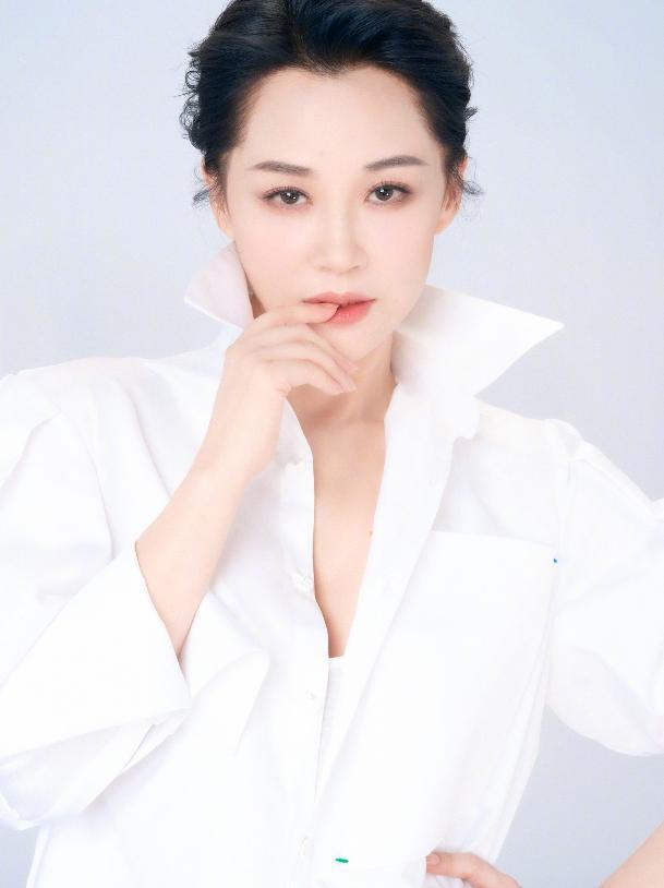 她一生 “风流成性、老少通吃”，撩汉无数，现如今56岁却依旧单身