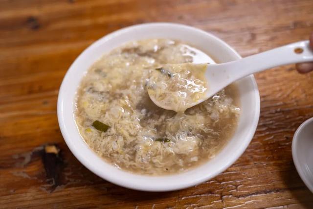 1元的包子，4块钱的蒸饺，这座城给人的幸福感怎么能这么高啊！