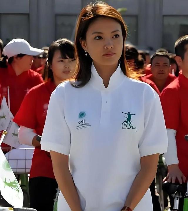 央视最惨女主持：男友死缓、丈夫入狱，如今48岁又被释永信牵连！