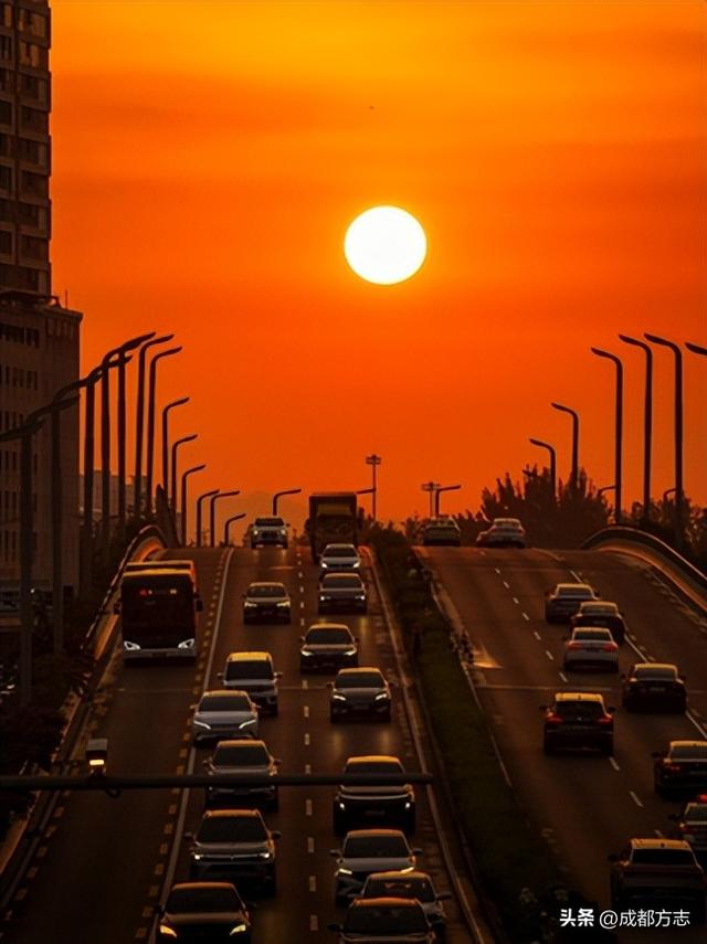 绝了！成都这条“日出大道”，竟是跨越百年的“向东执念”