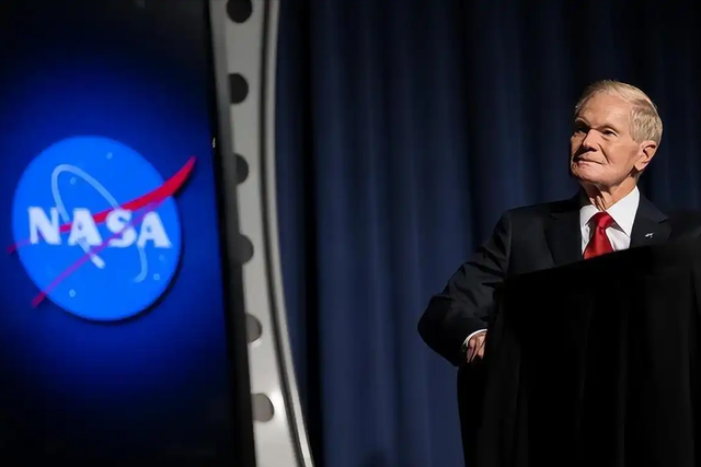 载人登月、移民火星，中国航天硬刚20年破局，如今反向领跑超欧美