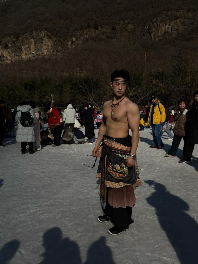 云台山冰挂亮肌