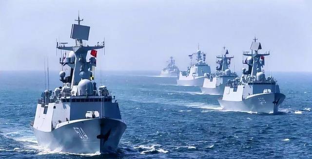 福建舰震撼入列！电磁弹射改写海战规则，中国海军驶向"新世界"！