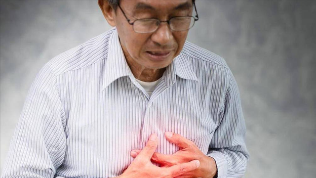 人有没有心梗，散步就知道？得心梗的人，散步常有这5个表现