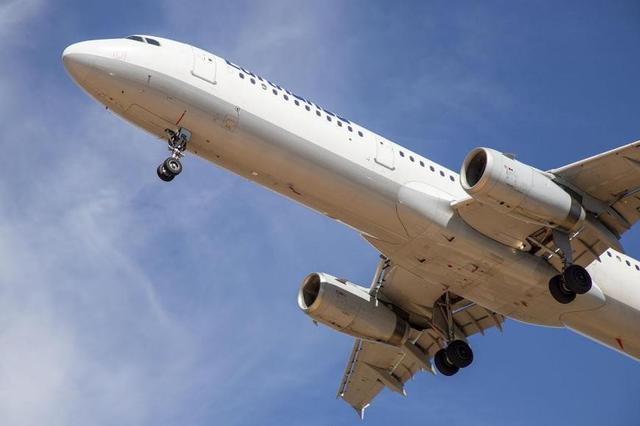 美国大规模空难！爆炸后人员伤亡惨重，航班停飞，炸弹威胁无休止