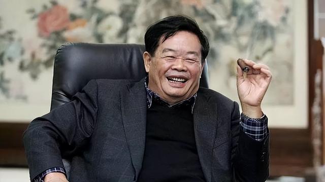 如何评价曹德旺称大学应追求实际