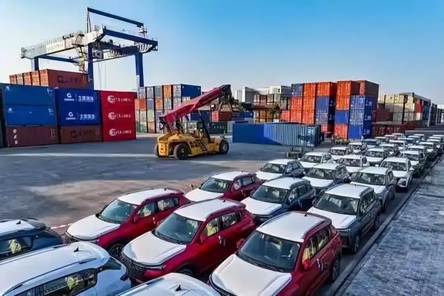 铁了心对付中国？暴跌58%，俄罗斯大幅加税	，中国汽车出口骤降