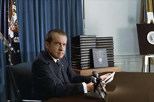 中国大妈10天扫300吨黄金！当年抄底的人	，现在到底赚没赚？