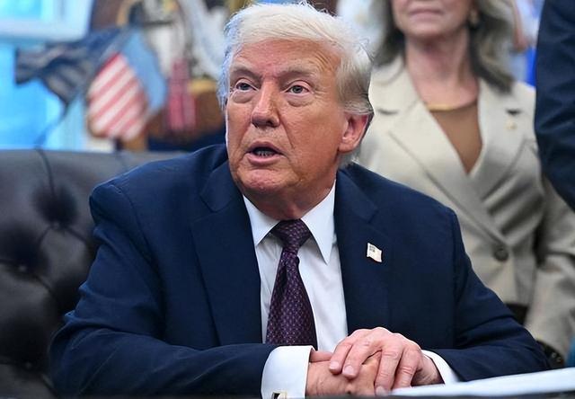 1天猛攻87次！乌军被俄全面包围，特朗普横叉一杠，要和普京谈谈