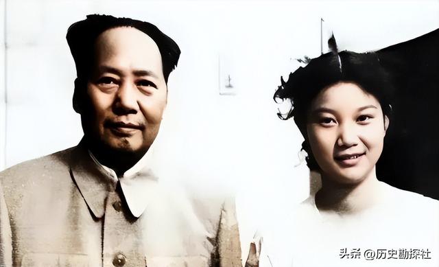 1962年，刘思齐和杨茂之新婚后，去看望毛主席，留下的珍贵合影