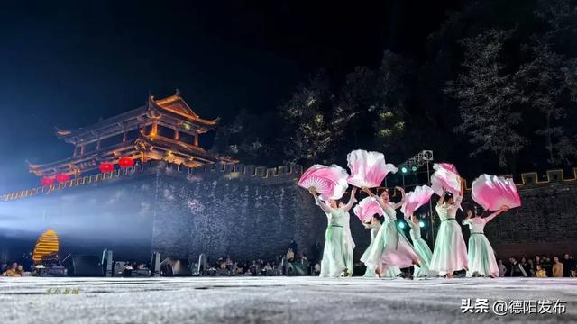 跟着央视秋晚游德阳｜8天长假来德阳，一键解锁“穿越、国潮、美食、治愈”全体验！