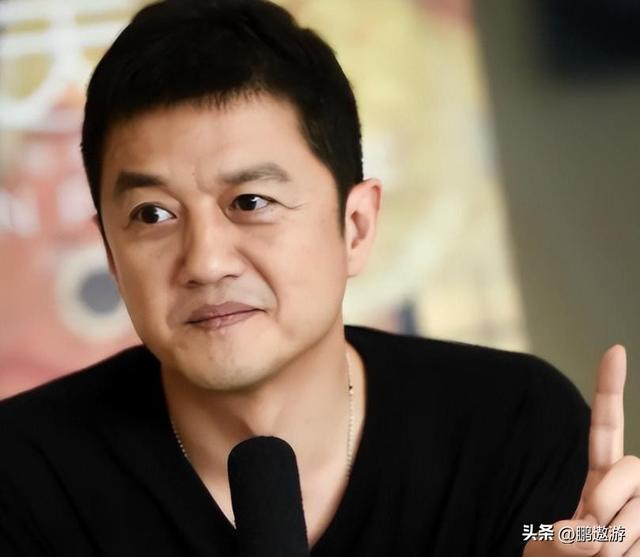 李亚鹏事件再升级！房东助理揭内情，暗指忘恩负义，当地居民发声