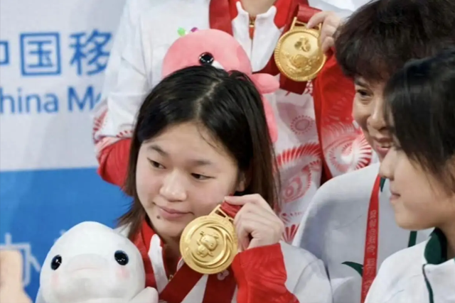 直到看到王伟莹“无奈透露”，才明白，原来婵宝魅力这么大