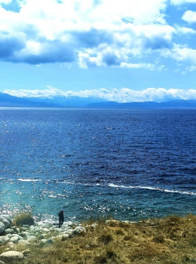 游新疆净海赛里木湖