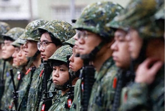 特战部队进驻台北！赖清德当局开始慌了，下令加强防斩首演练