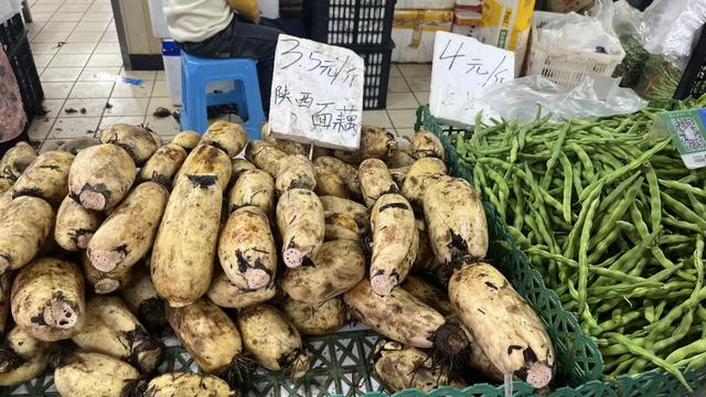 轨道直达的赶场地!地方超大,东西多,买菜这些超方便