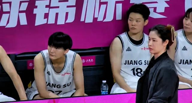 四川女篮制胜之道：精准投篮、完美团队配合，征服江苏队