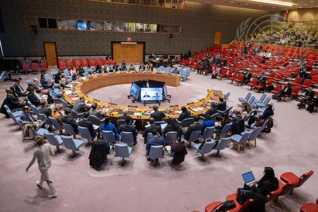 中国代表当场应战，既然美国代表自己送上门来，中方也不留情面了