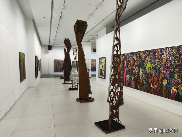 漫步十字街，美术博物馆看当代艺术展，滨海广场感受烟台历史文化